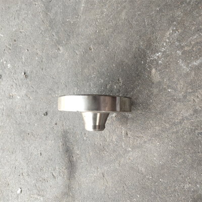 Il tubo del collo della saldatura dell'ANSI B16.5 150lb flangia montaggio sollevato forgiato del fronte